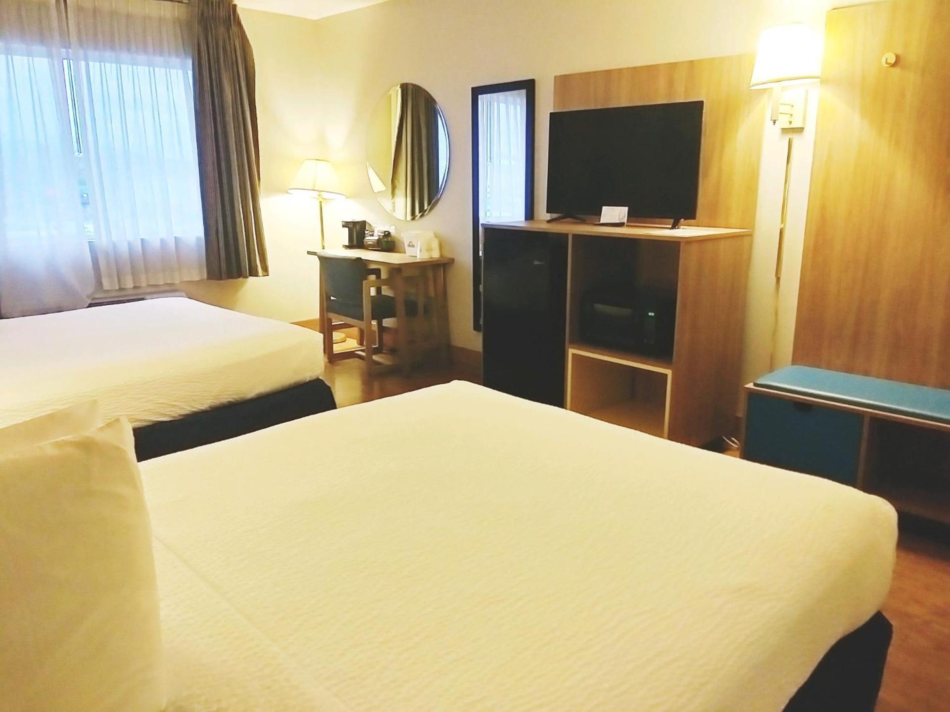 Queen Room Two Queen Beds Non-Smoking